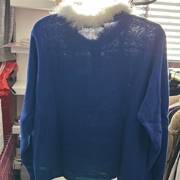 Victoria Jones Christmas sweater - Picture 6 of 8